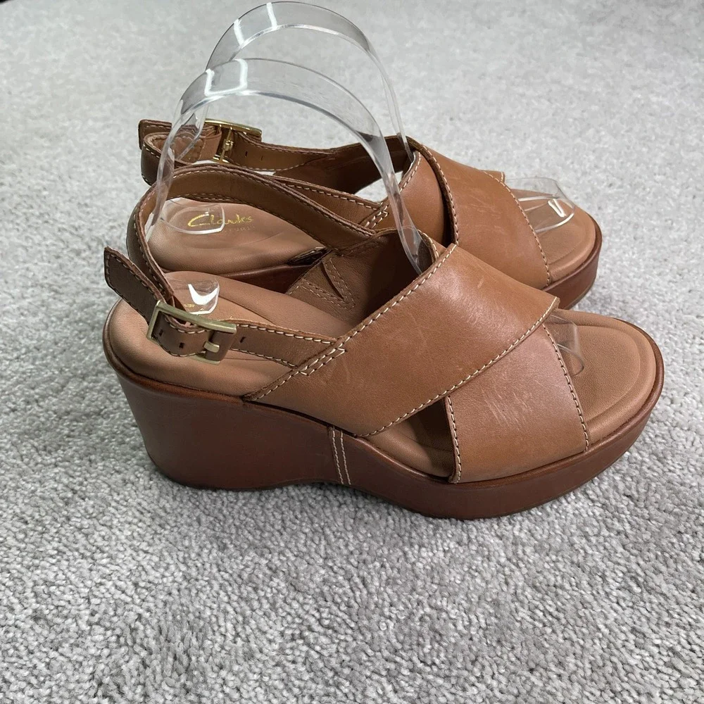 Clarks Manon Wish Sandals Women Size 8 Wide Tan Leather Wedge Slingback Platform